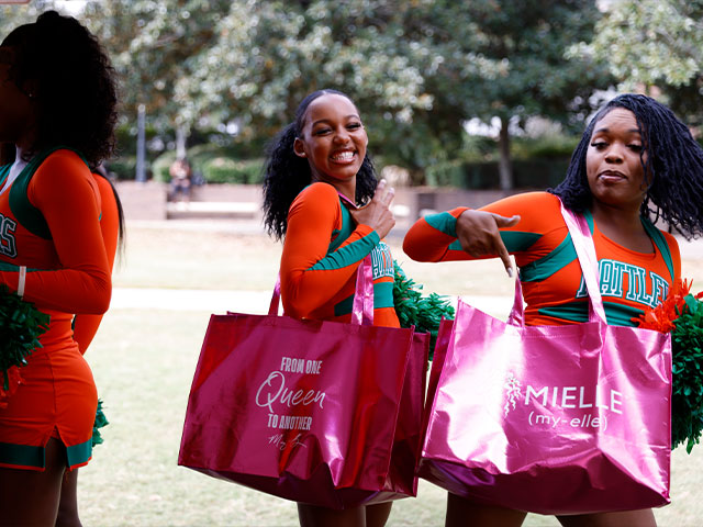 FAMU Cheerleaders with Mielle bags